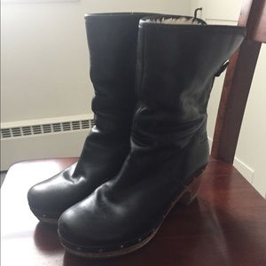 UGG Clog Booties Size 8